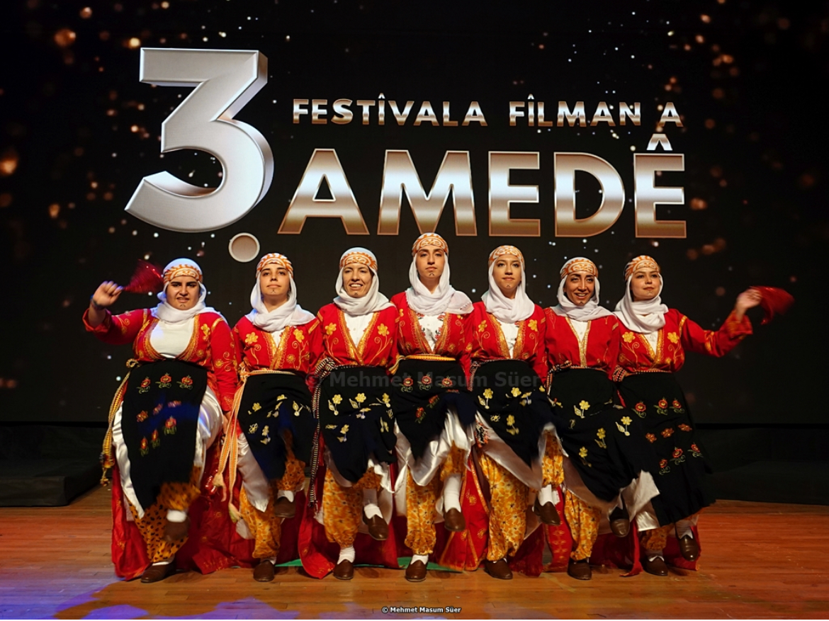Kasedjin Halk Oyunları Ekibimiz, 3. Amed Film Festivali açılışında sahne aldı.